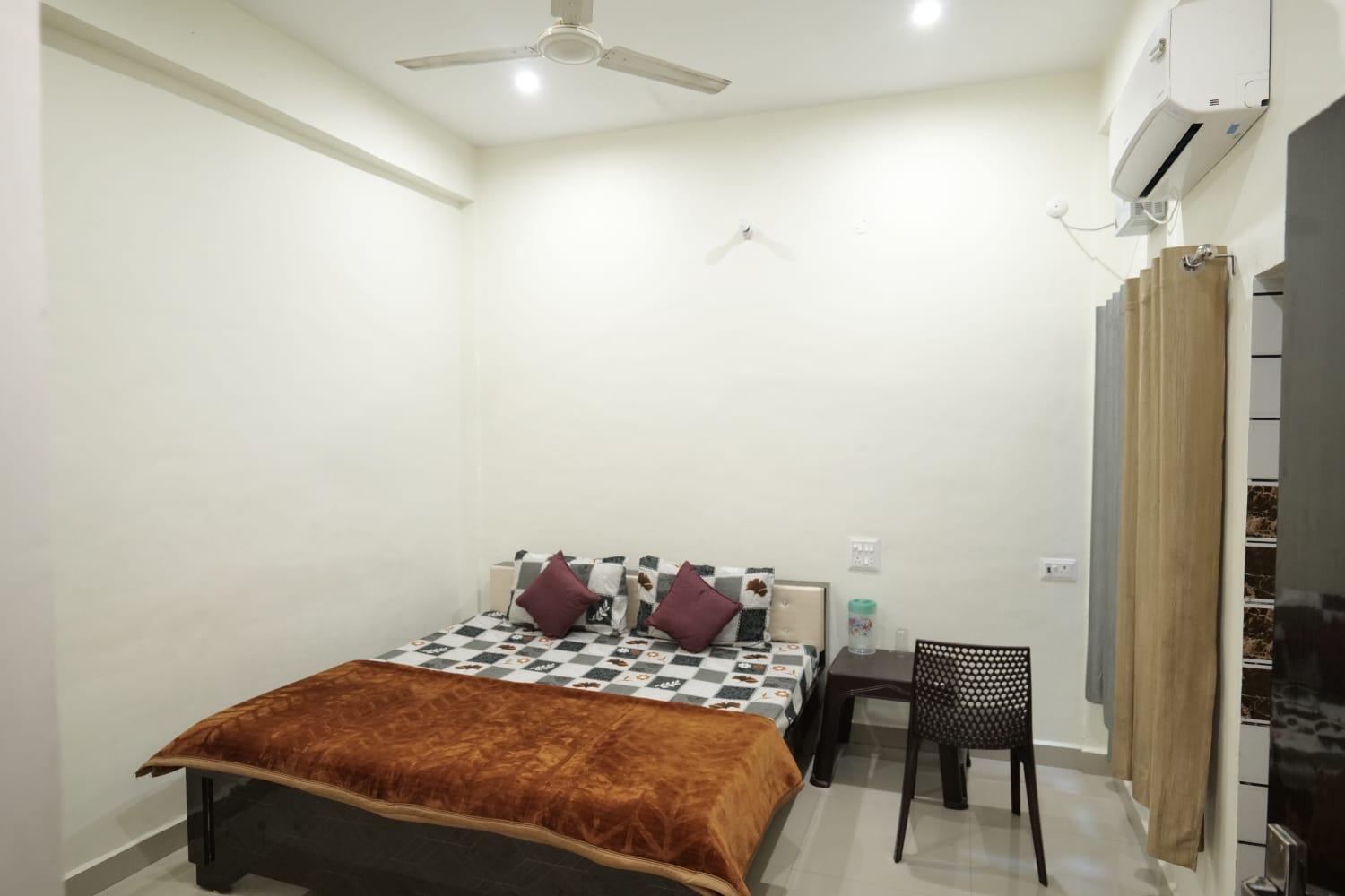 Hotel Jaanvi โอร์ชชา ภายนอก รูปภาพ